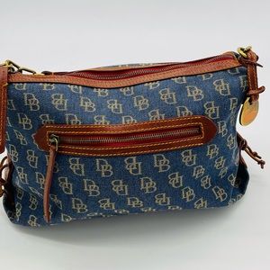 Dooney & Bourke Shoulder Handbag